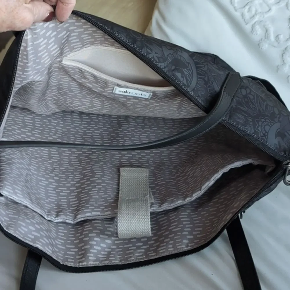 Sakroots Large Travel/Laptop Tote Gray/Black Floral Pattern NWOT